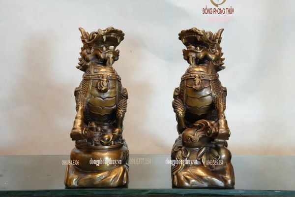 Đôi kỳ lân bằng đồng hun