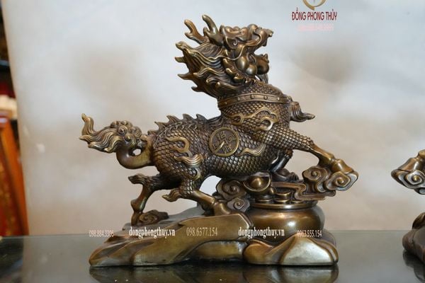 Đôi kỳ lân bằng đồng hun