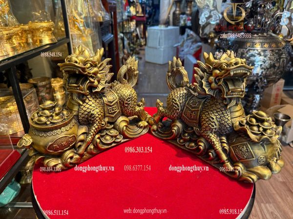 Đôi long mã bằng đồng
