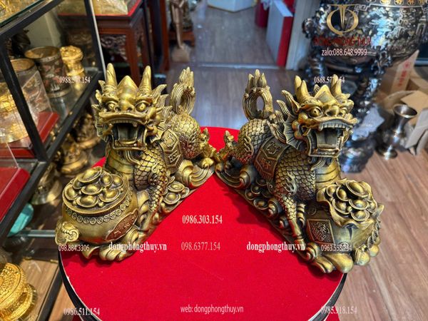 Đôi long mã bằng đồng