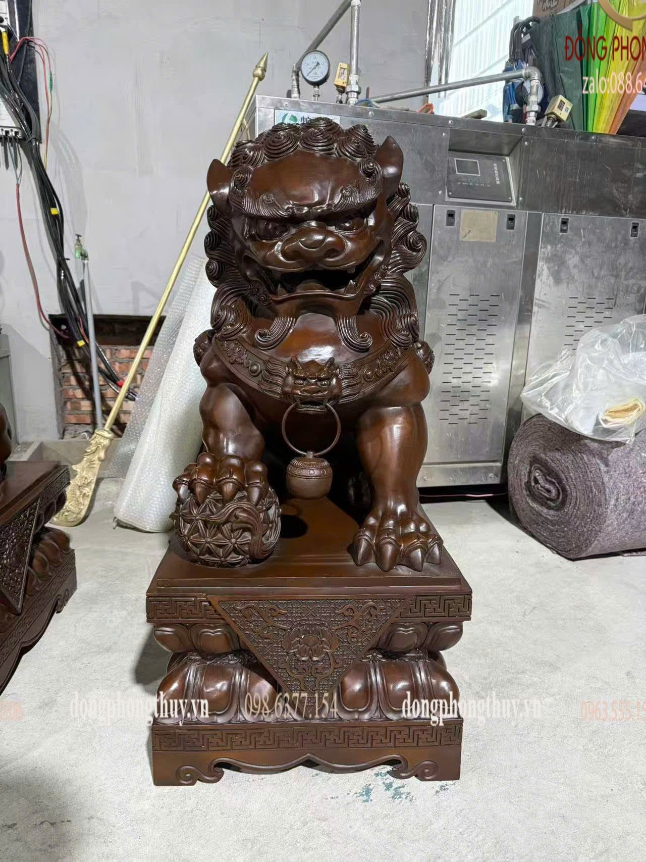 Đôi nghê đồng màu ửng đỏ cao 1m nặng 150kg