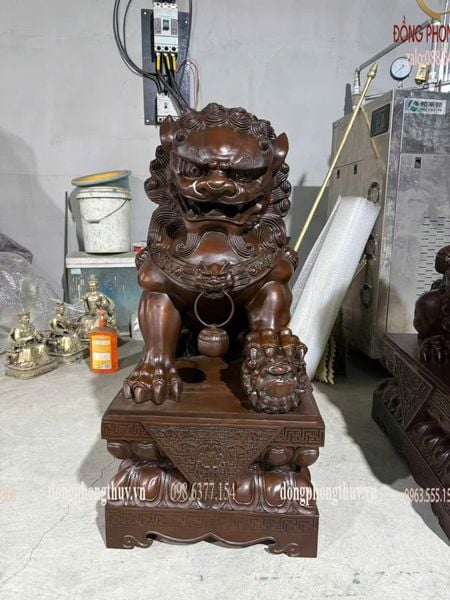 Đôi nghê đồng màu ửng đỏ cao 1m nặng 150kg