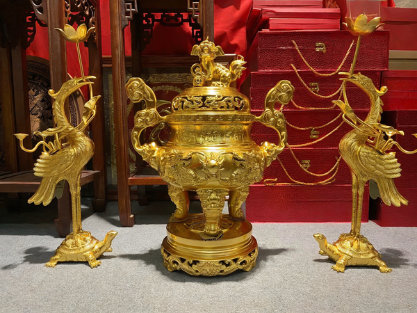 Bộ đồ thờ tam sự đỉnh hạc 50cm dát vàng 24k