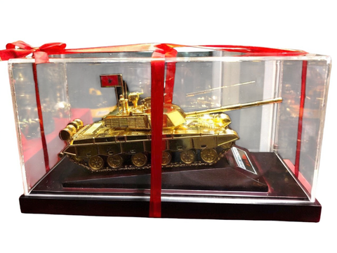 Quà tặng sếp nam: Xe tăng bằng đồng mạ vàng 24k 12cm