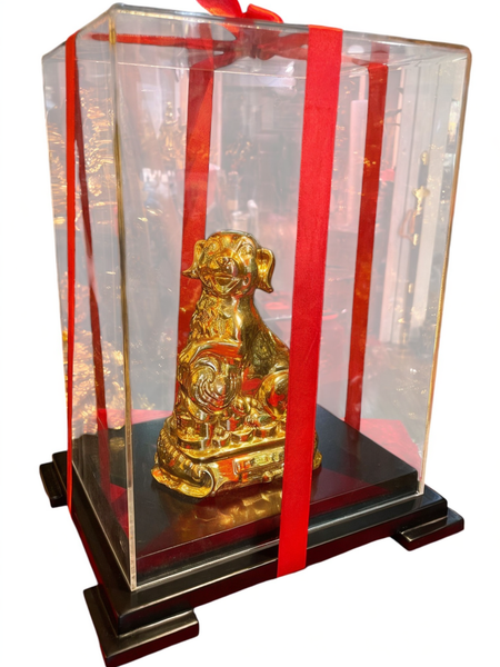 Quà tặng mạ vàng: Tượng chó bằng đồng dát vàng 24k