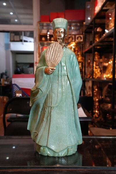 Tượng Khổng Minh Gia Cát Lượng bằng đồng patina