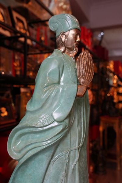 Tượng Khổng Minh bằng đồng