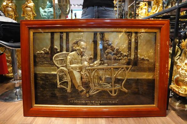Tranh Bác Hồ bằng đồng thúc tay