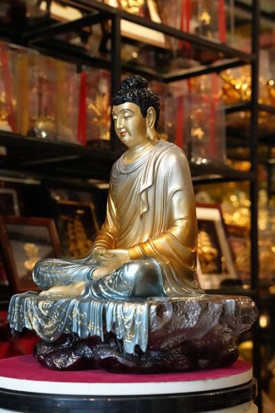 Tượng phật Thích Ca bằng đồng