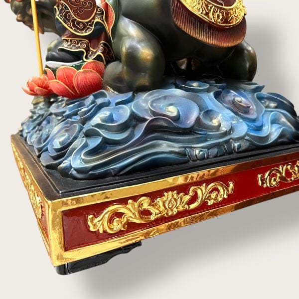 Tượng Địa Tạng Vương bằng đồng vẽ gấm dát vàng 24k