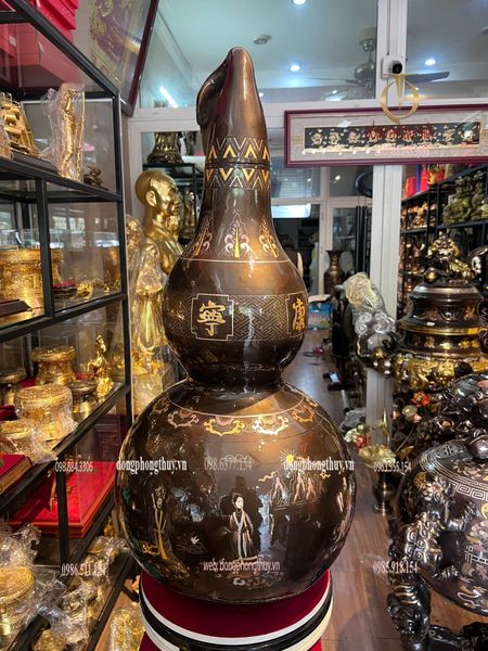 Hồ lô khảm tam khí cao 88cm bằng đồng đỏ khảm bát tiên