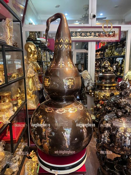 Hồ lô khảm tam khí cao 88cm bằng đồng đỏ khảm bát tiên