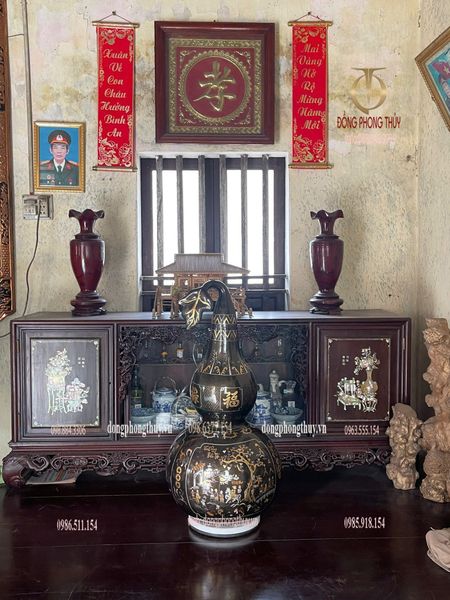 Hồ lô khảm tam khí cao 88cm bằng đồng đỏ