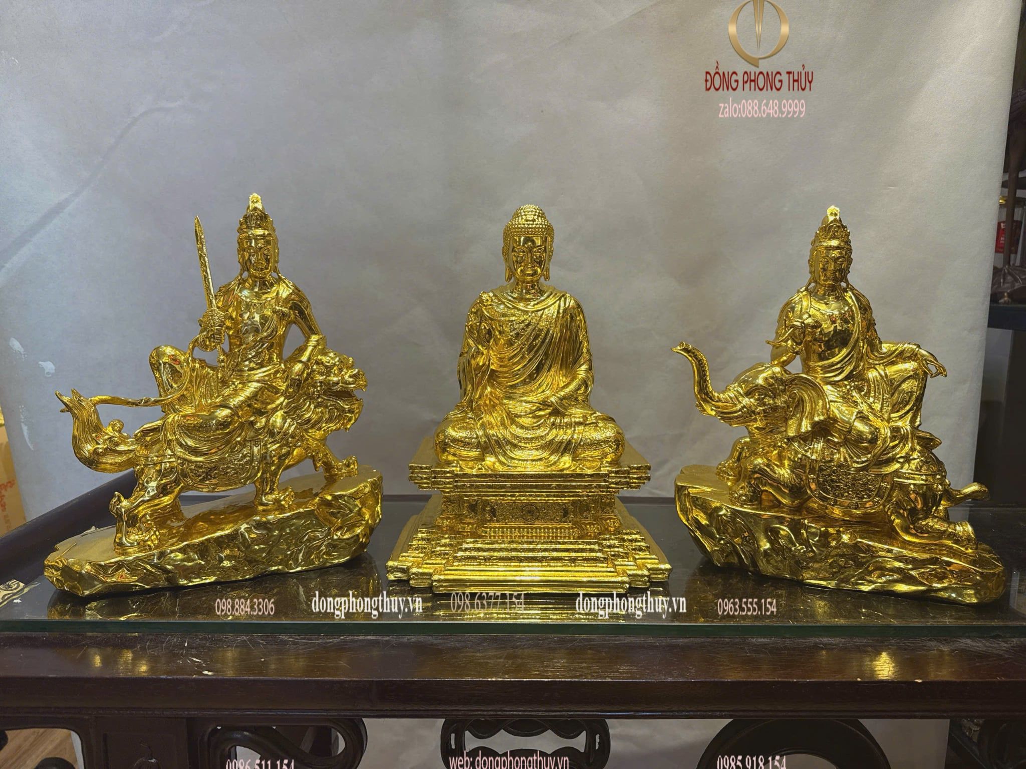Hoa nghiêm tam thánh bằng đồng dát vàng