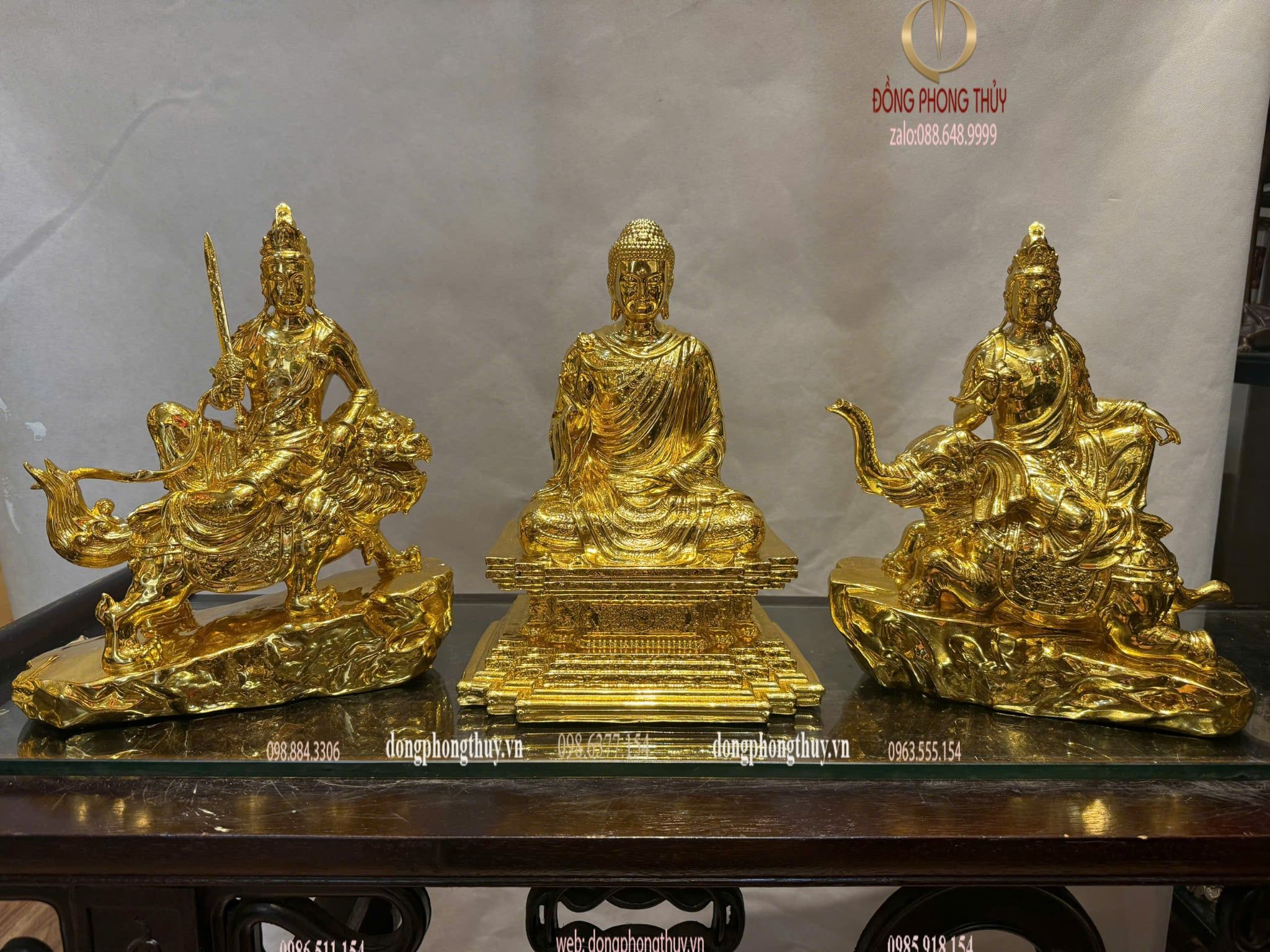 Hoa nghiêm tam thánh bằng đồng dát vàng