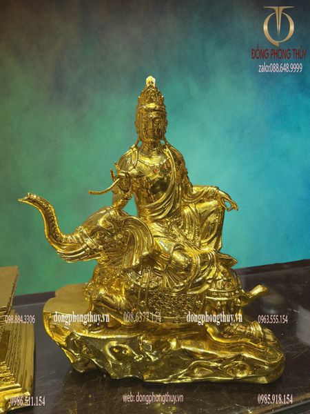Hoa nghiêm tam thánh bằng đồng dát vàng