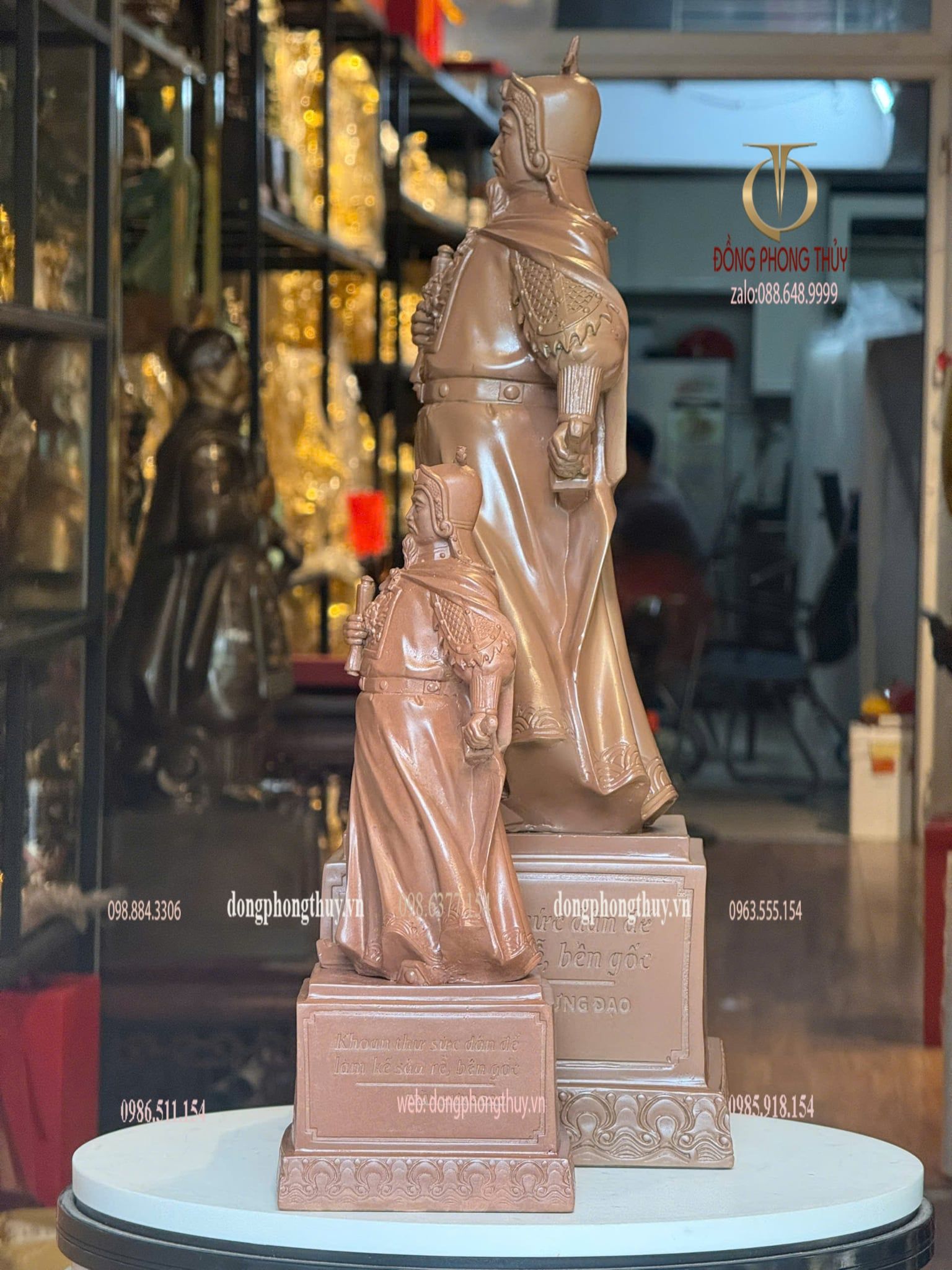 Tượng Hưng Đạo vương Trần Quốc Tuấn