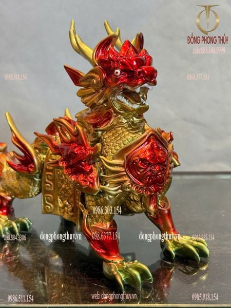 Đôi kỳ lân bằng đồng