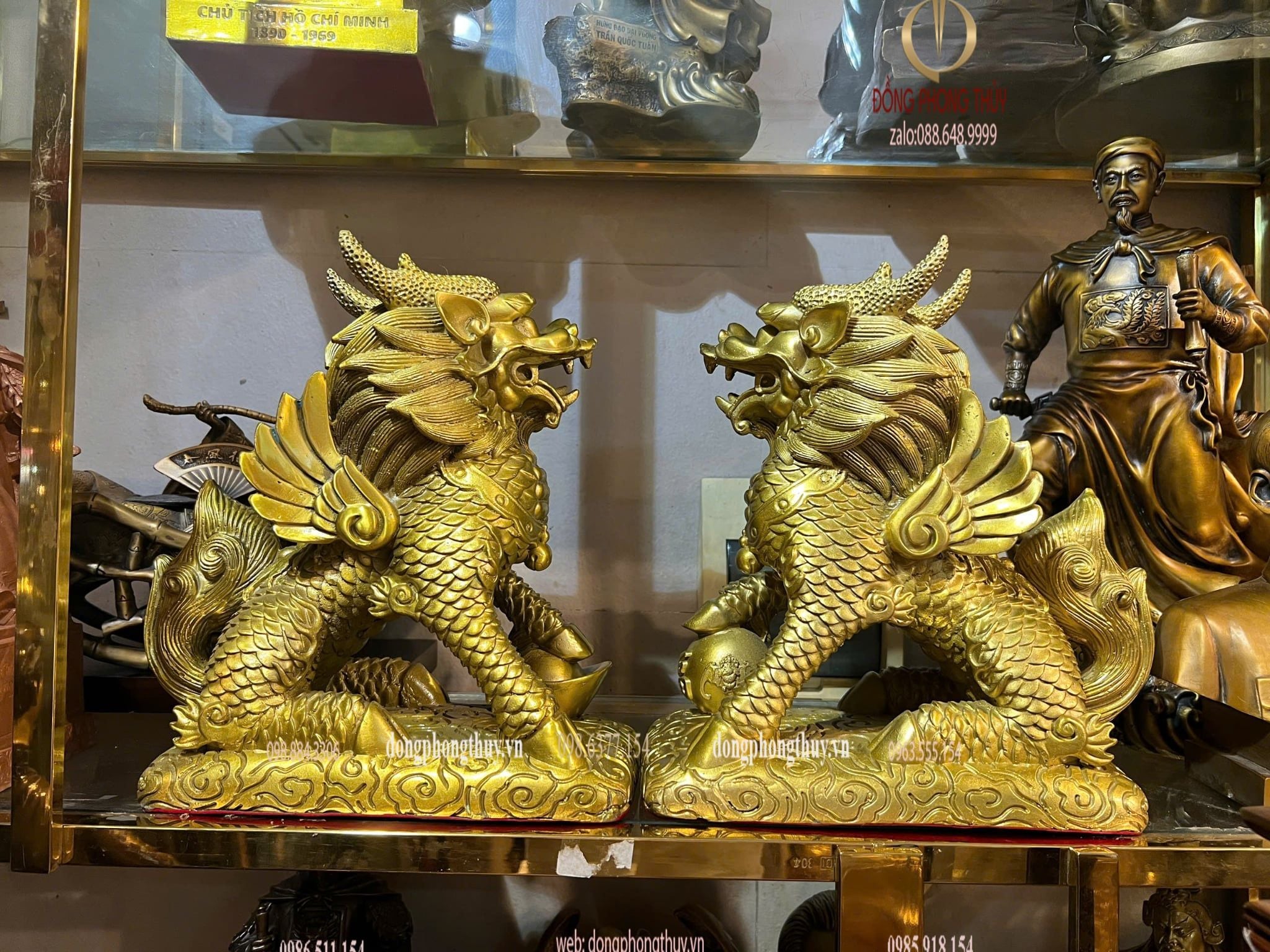 Đôi kỳ lân bằng đồng