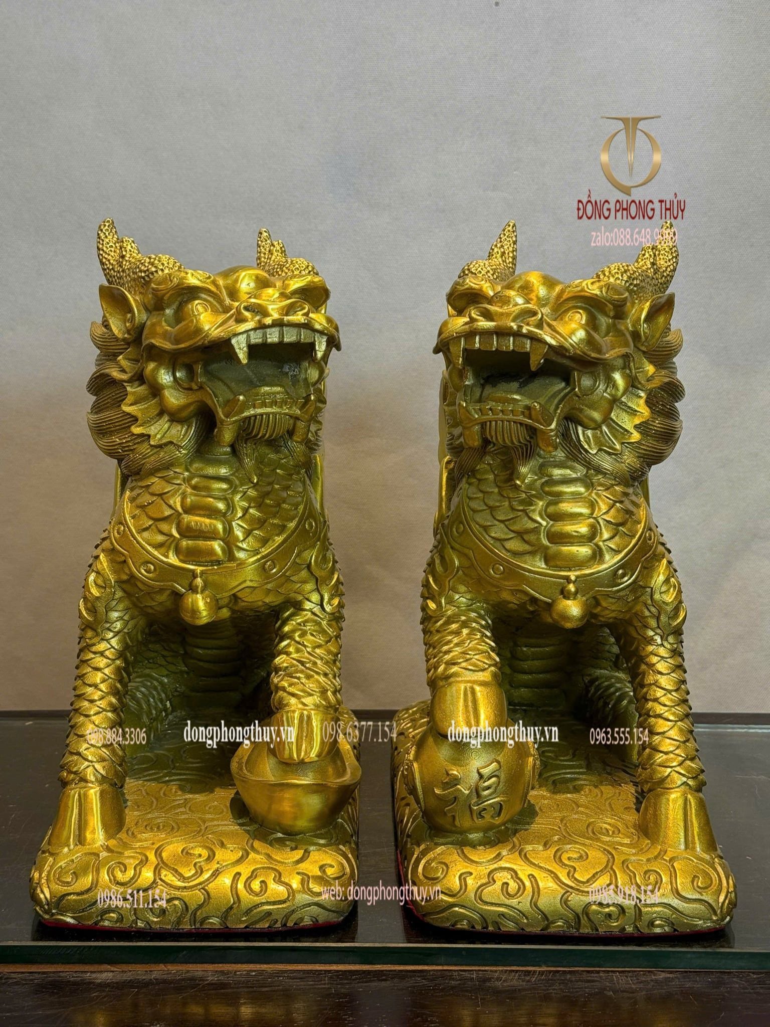 Đôi kỳ lân bằng đồng