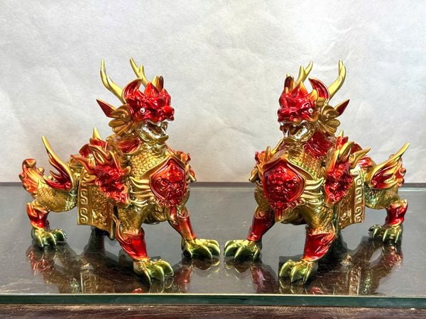 Đôi kỳ lân bằng đồng