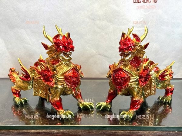 Đôi kỳ lân bằng đồng
