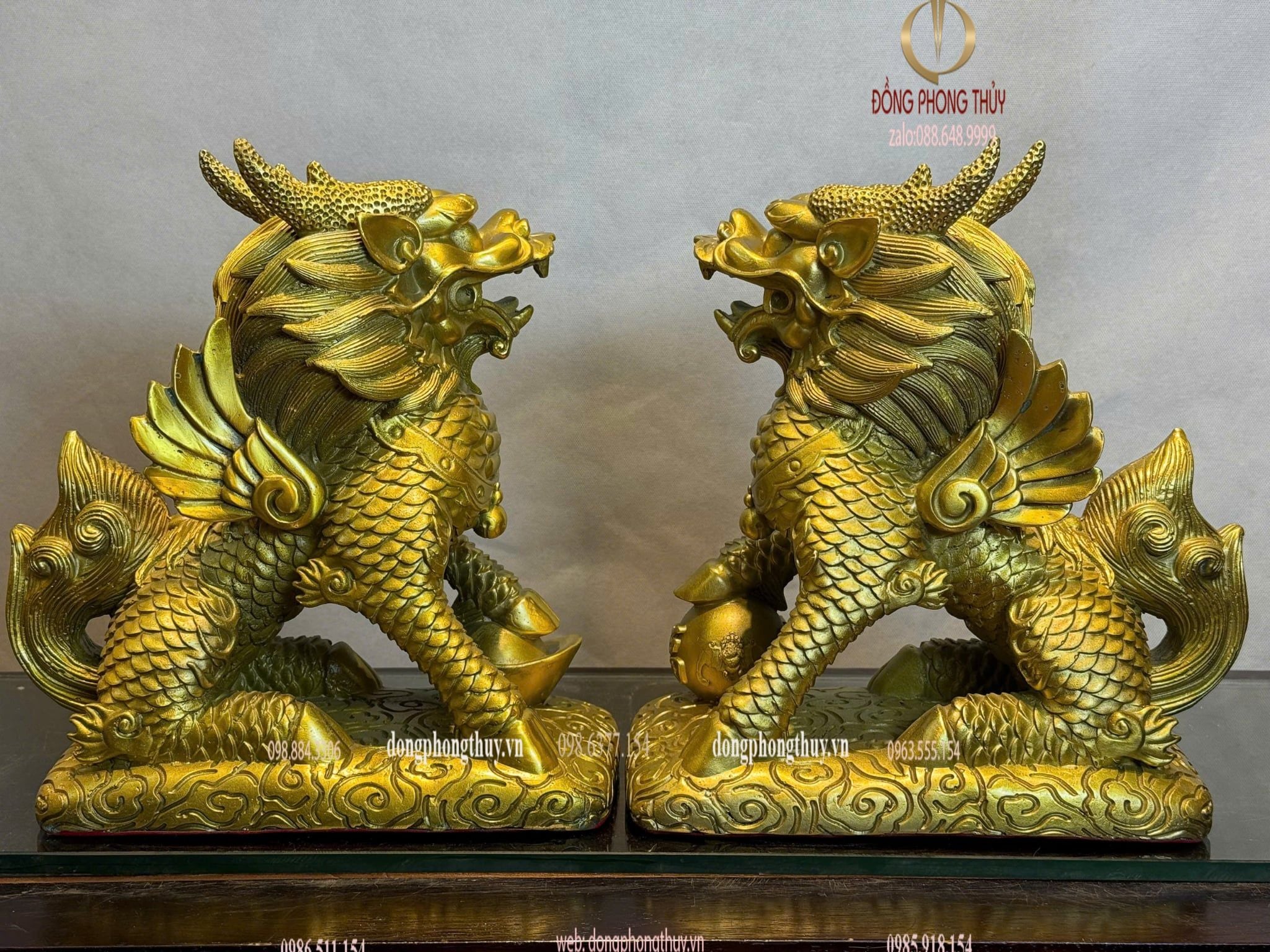 Đôi kỳ lân bằng đồng