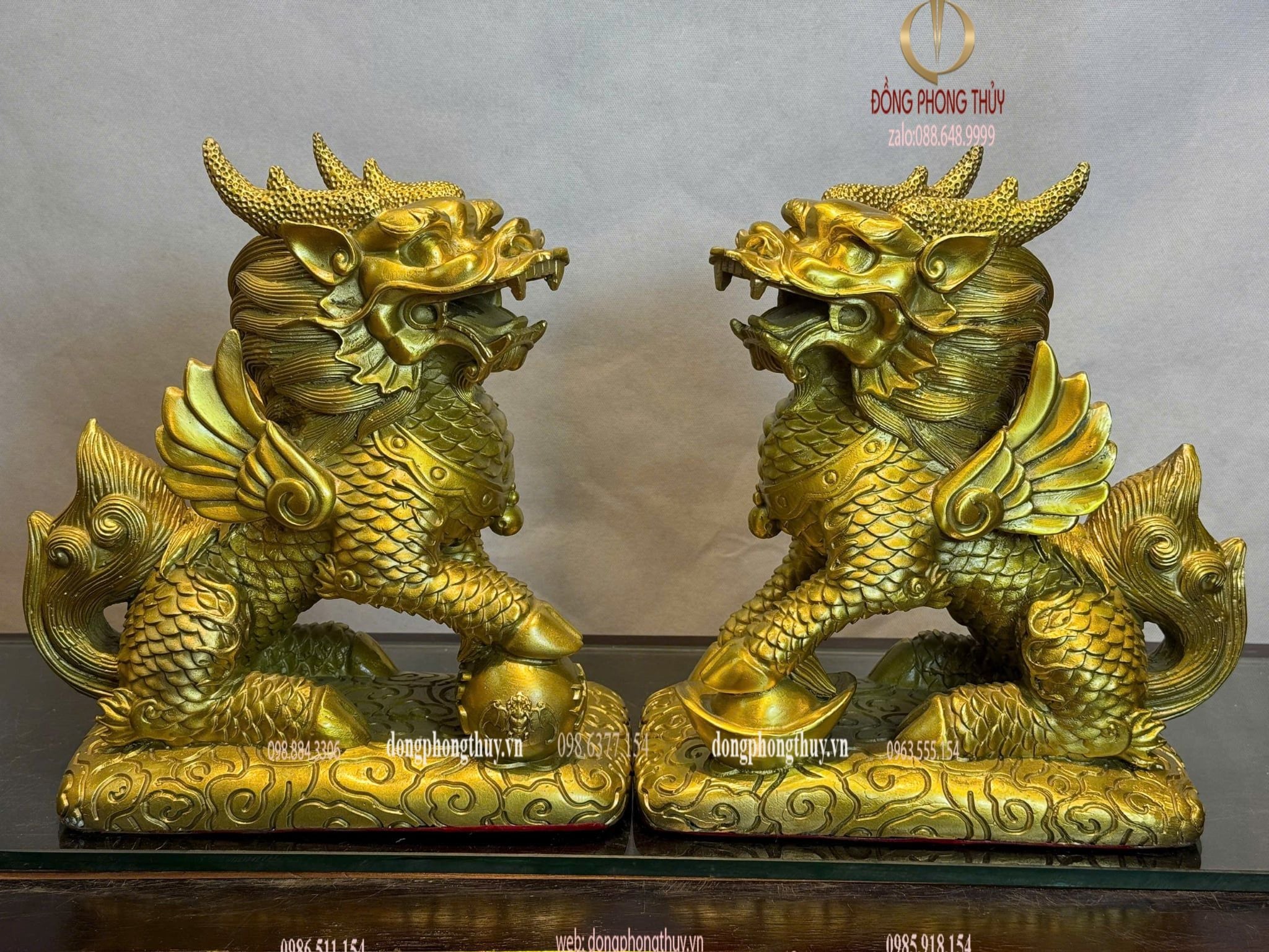 Đôi kỳ lân bằng đồng