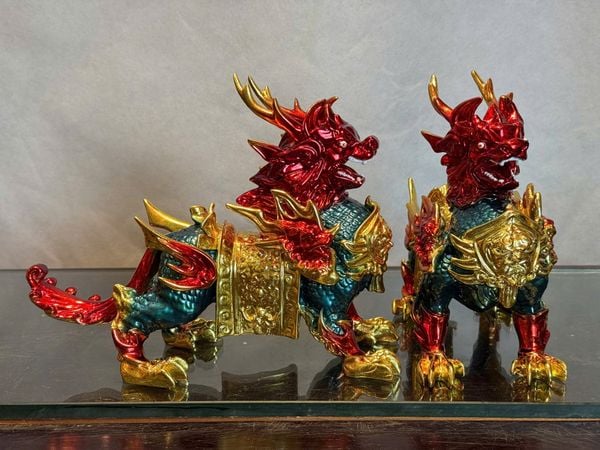 Đôi kỳ lân bằng đồng