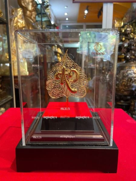 Lá bồ đề mạ vàng