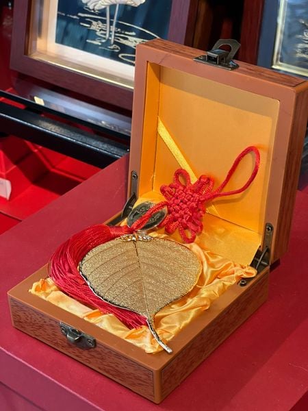 Lá bồ đề bằng đồng mạ vàng 24k