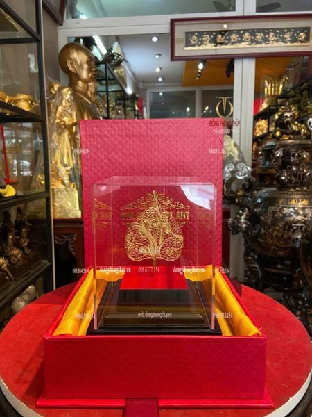 Lá bồ đề mạ vàng