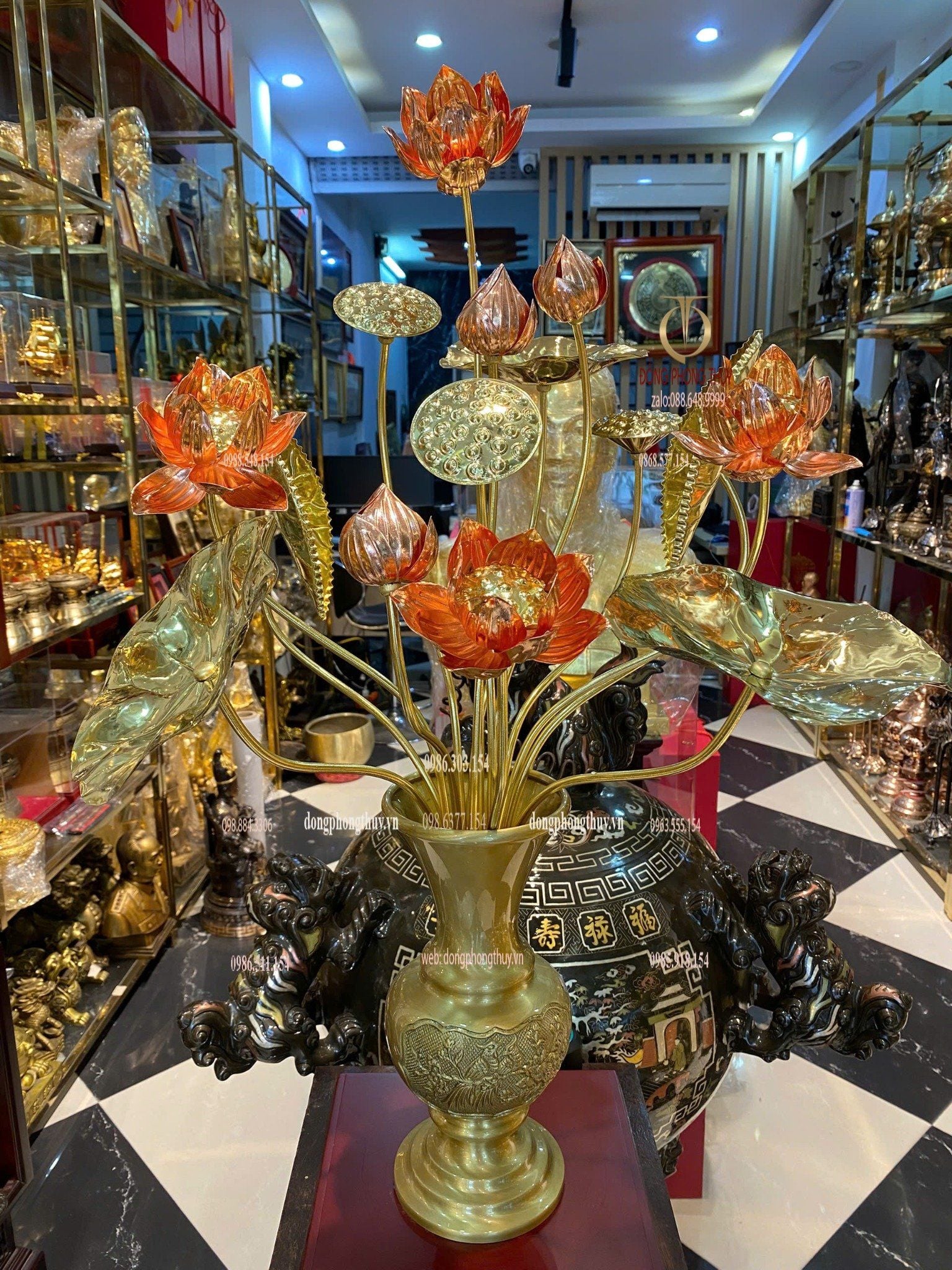 Lọ hoa + hoa sen 15 cành cao 70cm