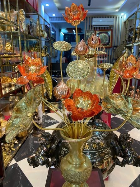 Lọ hoa + hoa sen 15 cành cao 70cm