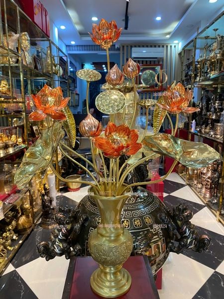 Lọ hoa + hoa sen 15 cành cao 70cm