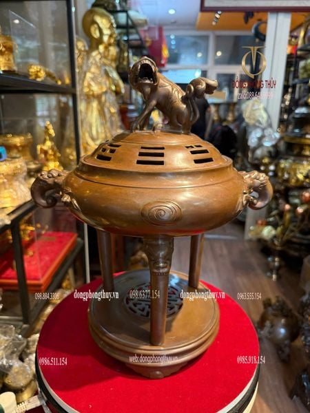 Lư đốt trầm thân mây tai voi chân thẳng
