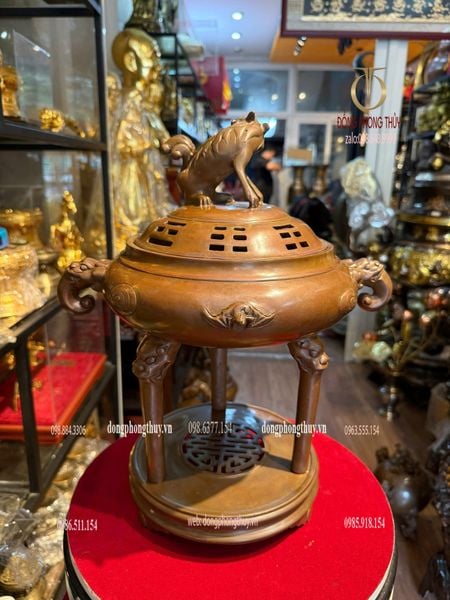 Lư đốt trầm thân mây tai voi chân thẳng