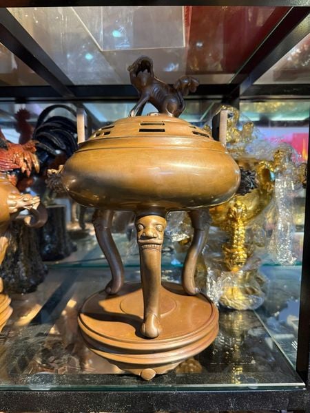 Lư đốt trầm chân cong hổ phù quai xanh Cao 41 nặng 8,4kg