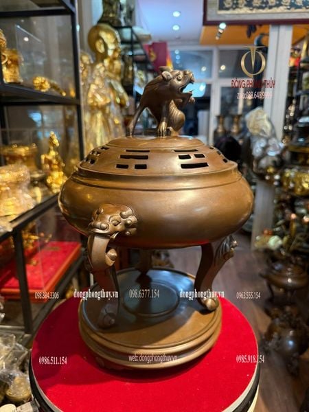 Lư đốt trầm tai voi chân dơi Cao 40, đk đế 22, đk bụng 34 nặng 8,2kg