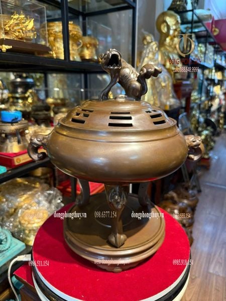 Lư đốt trầm tai voi chân dơi Cao 40, đk đế 22, đk bụng 34 nặng 8,2kg