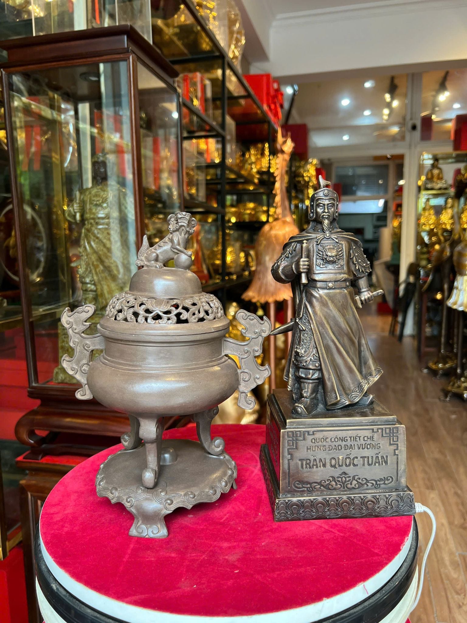 Lư đốt trầm màu Đồng Trầm Cổ độc quyền tại Đồng Phong Thuỷ