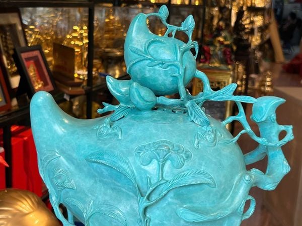 Lư đốt trầm quả đào mẫu cổ patina xanh ngọc lục bích