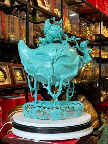 Lư đốt trầm quả đào mẫu cổ patina xanh ngọc lục bích