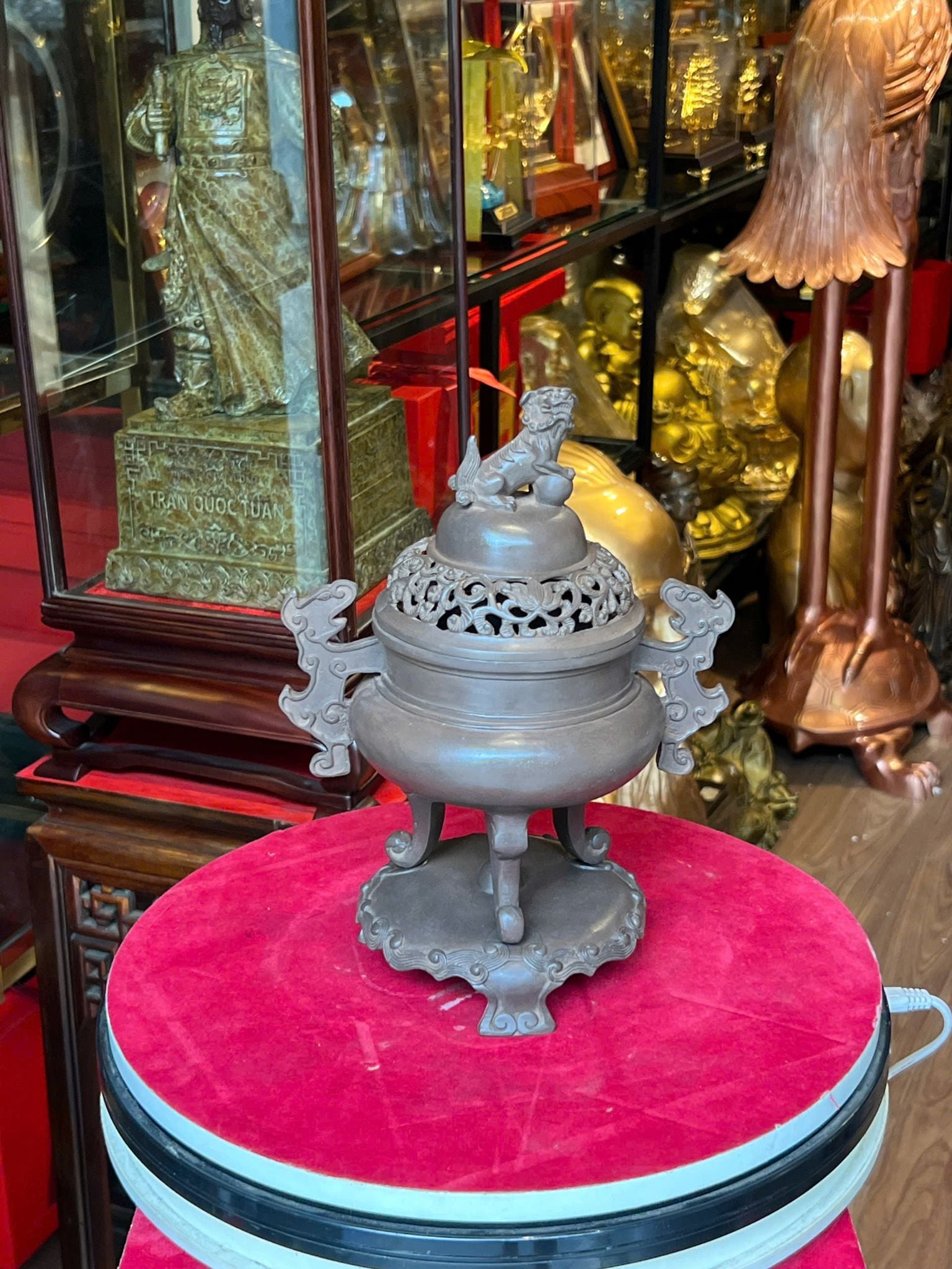 Lư đốt trầm màu Đồng Trầm Cổ độc quyền tại Đồng Phong Thuỷ
