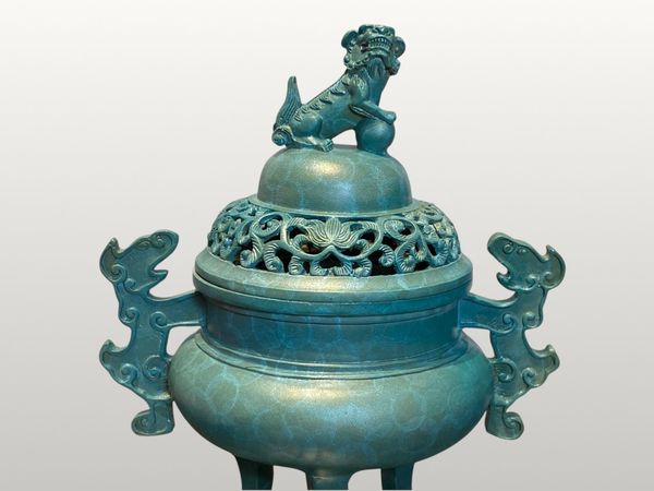 Lư đốt trầm bằng đồng màu khoáng nhiệt vân độc quyền chỉ có ở Đồng Phong Thủy