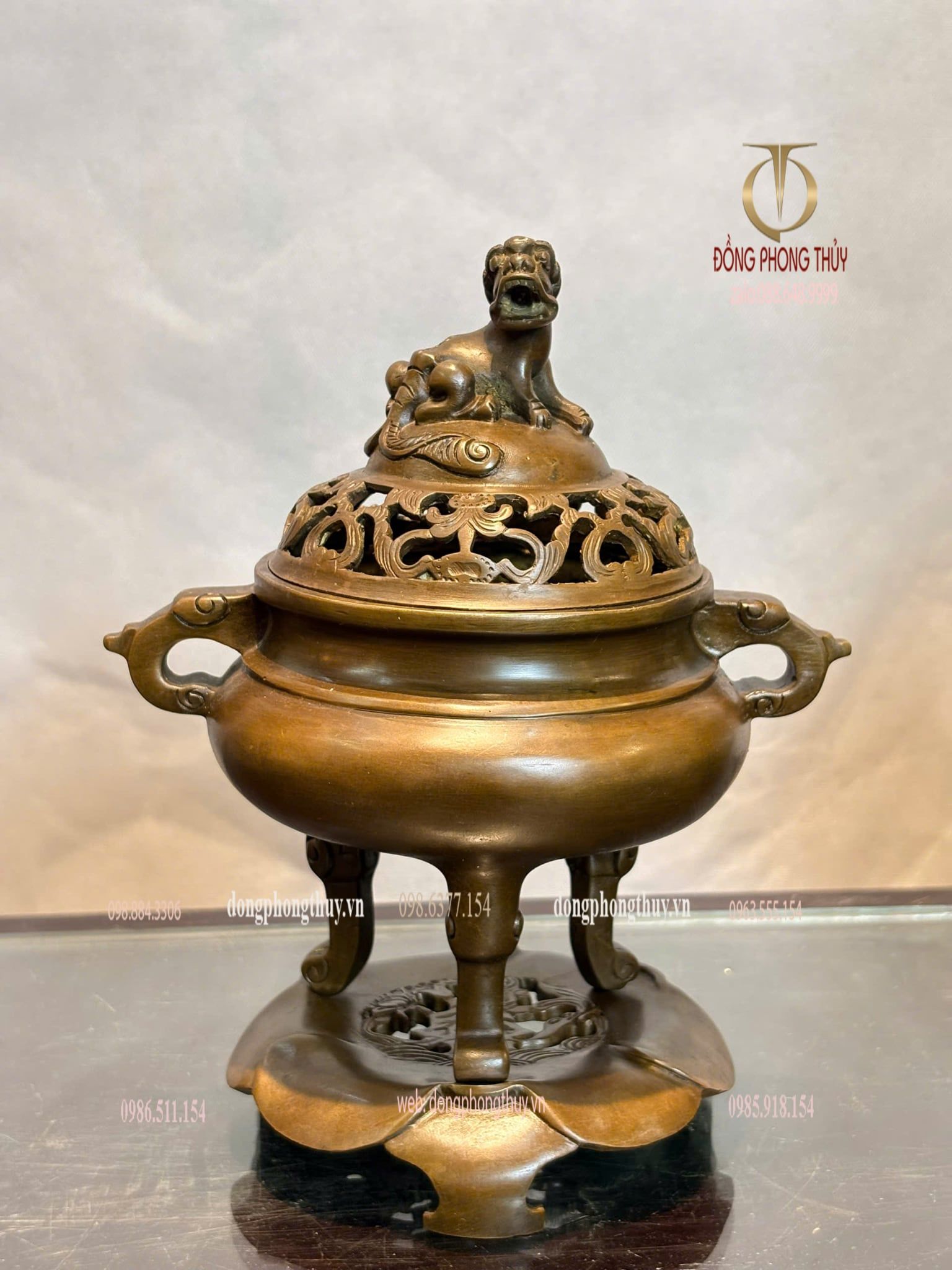 Lư đốt trầm bằng đồng