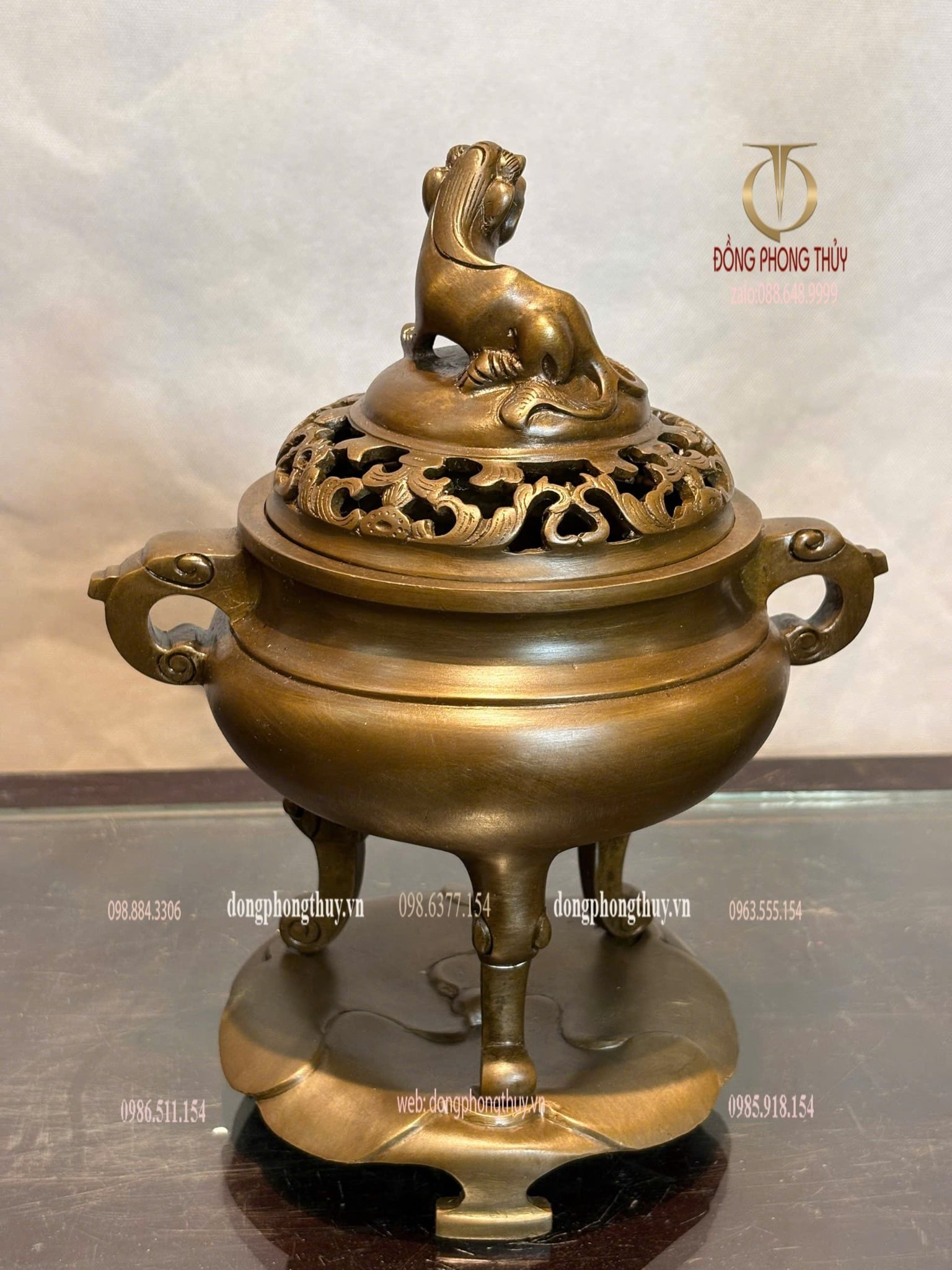 Lư đốt trầm bằng đồng