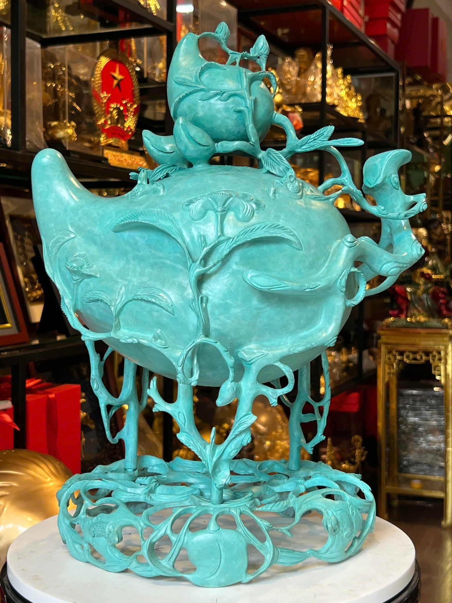 Lư đốt trầm quả đào mẫu cổ patina xanh ngọc lục bích