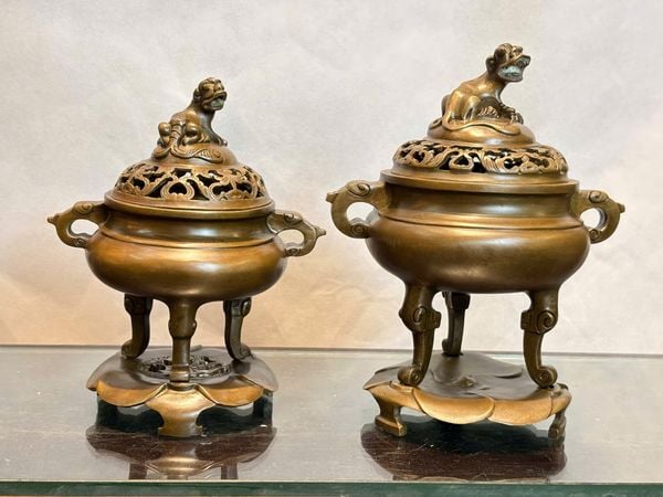 Lư đốt trầm bằng đồng