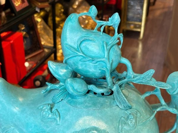 Lư đốt trầm quả đào mẫu cổ patina xanh ngọc lục bích